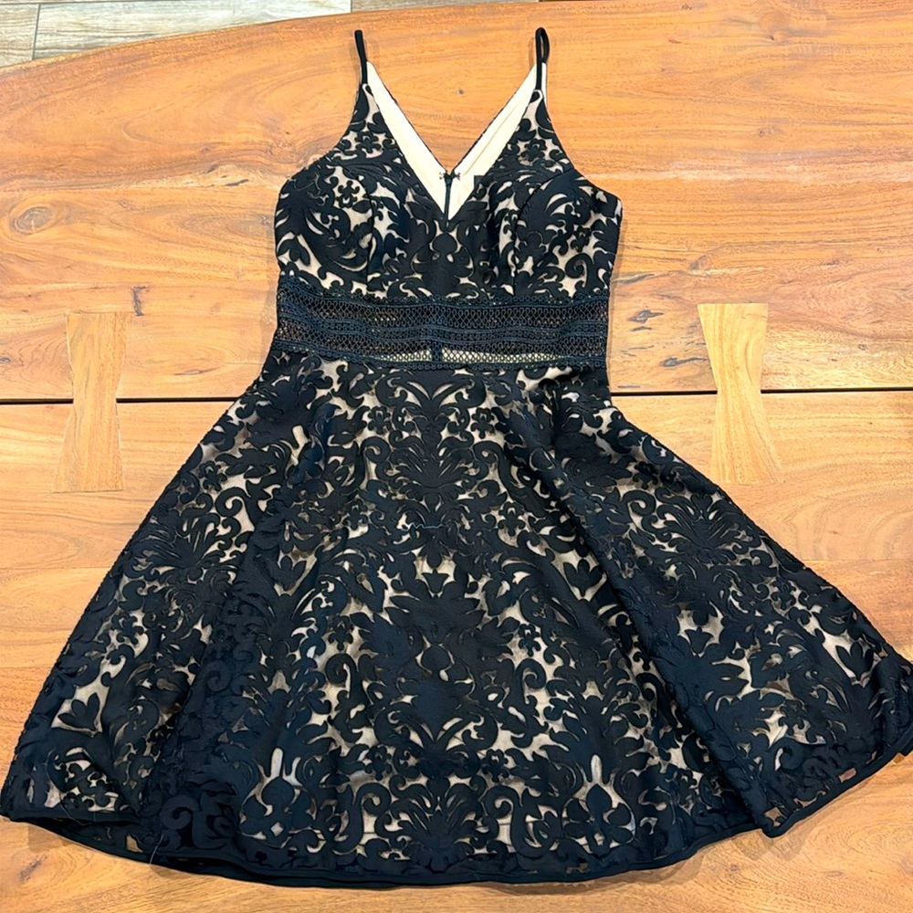 Black Lace Cocktail Dress in Size 4